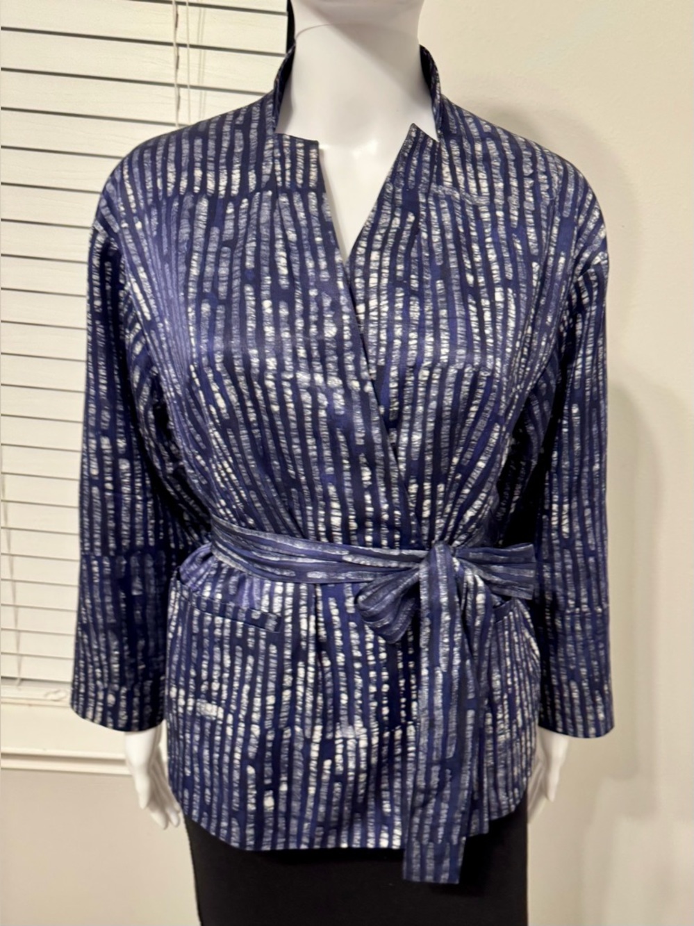 Banana Republic Women's Belted Cardigan, Size 0. The cardigan fastens with toggl